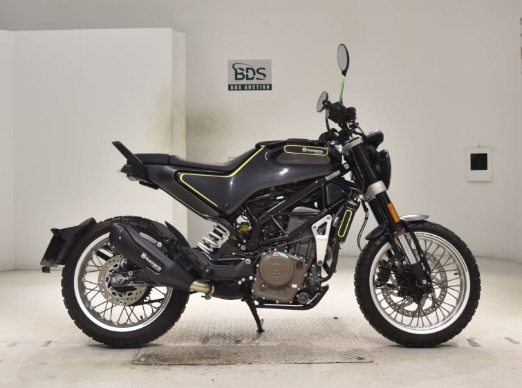 Мотоцикл Husqvarna SVARTPILEN 401 з пробігом 6776 km