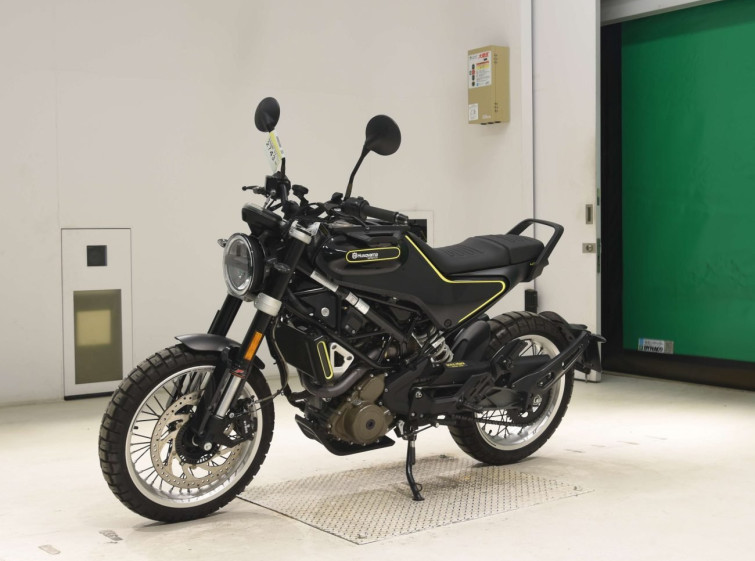 Мотоцикл Husqvarna SVARTPILEN 401 з пробігом 6776 km