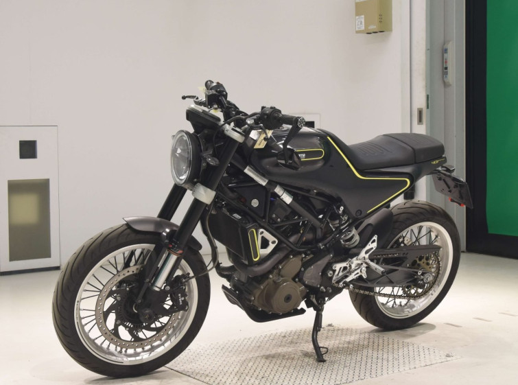 Мотоцикл Husqvarna SVARTPILEN 401 з пробігом 13081 km