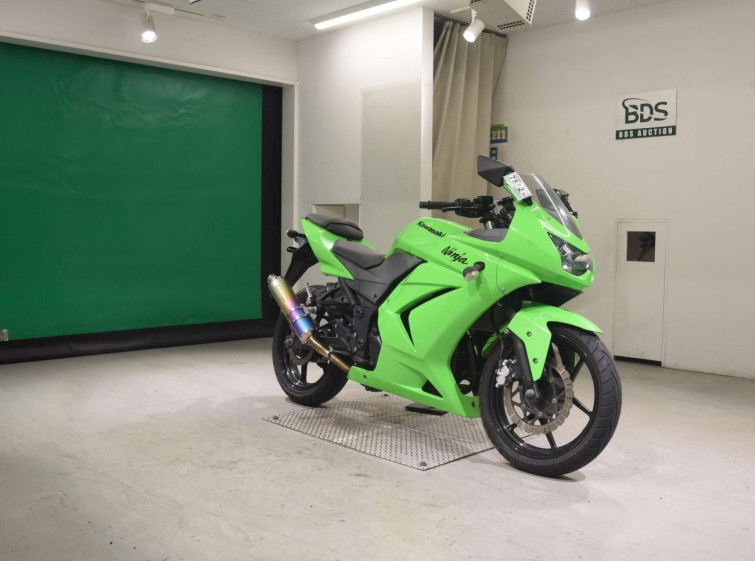Мотоцикл Kawasaki NINJA250R с пробегом 15756 km
