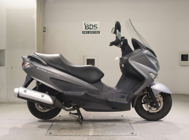Мотоцикл Suzuki BURGMAN200 з пробігом 33739 km