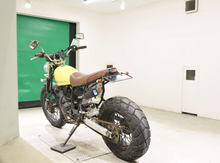 Мотоцикл Yamaha TW200E с пробегом 19774 km