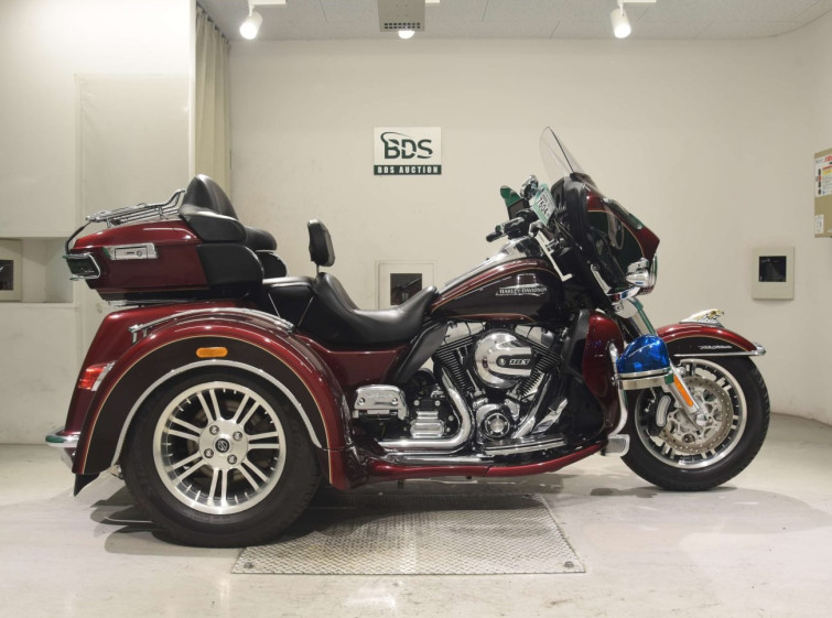 Мотоцикл HD ELECTRA GLIDE FLHTCU1690 TRIKE з пробігом 3413 km