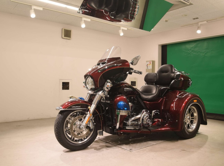 Мотоцикл HD ELECTRA GLIDE FLHTCU1690 TRIKE з пробігом 3413 km