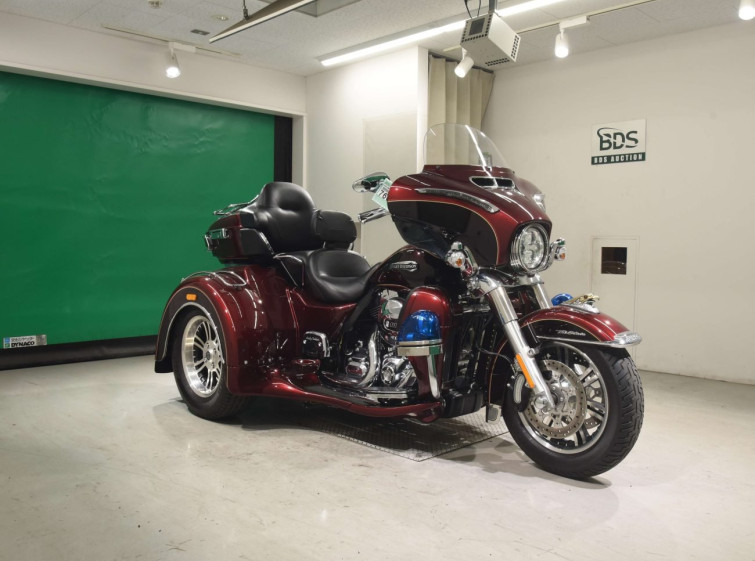 Мотоцикл HD ELECTRA GLIDE FLHTCU1690 TRIKE з пробігом 3413 km
