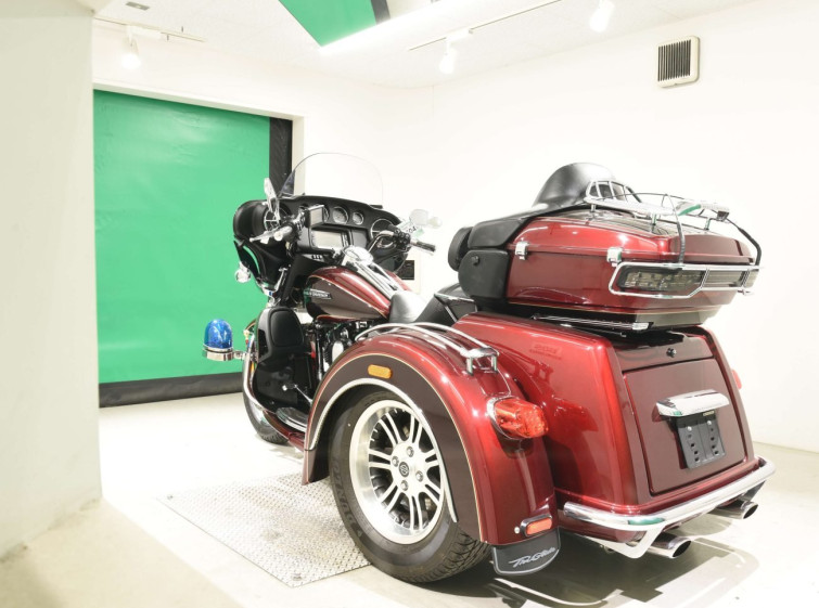 Мотоцикл HD ELECTRA GLIDE FLHTCU1690 TRIKE з пробігом 3413 km