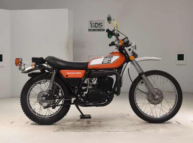 Мотоцикл Yamaha DT250 с пробегом 6963 km
