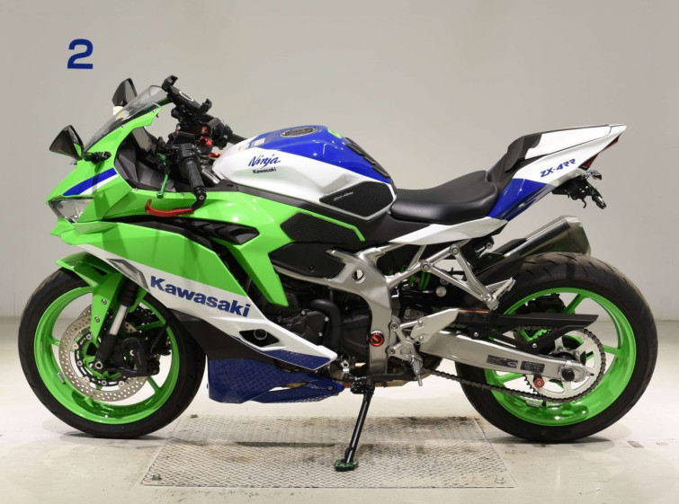 Мотоцикл Kawasaki ZX-4RR з пробігом 2751 km