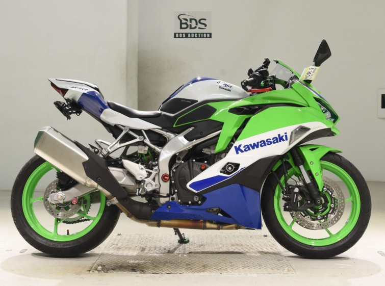 Мотоцикл Kawasaki ZX-4RR з пробігом 2751 km