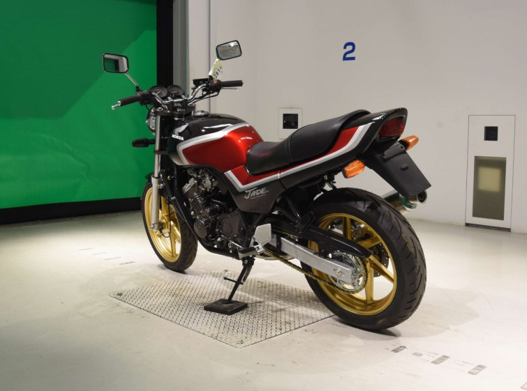Мотоцикл Honda JADE CB250 з пробігом 3825 km