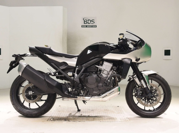 Мотоцикл Honda HAWK11 з пробігом 3313 km