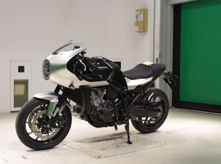 Мотоцикл Honda HAWK11 з пробігом 3313 km