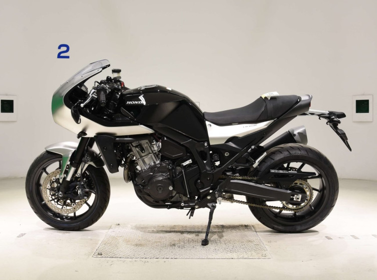 Мотоцикл Honda HAWK11 з пробігом 3313 km