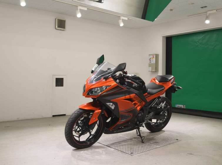 Мотоцикл Kawasaki NINJA250 с пробегом 4584 km