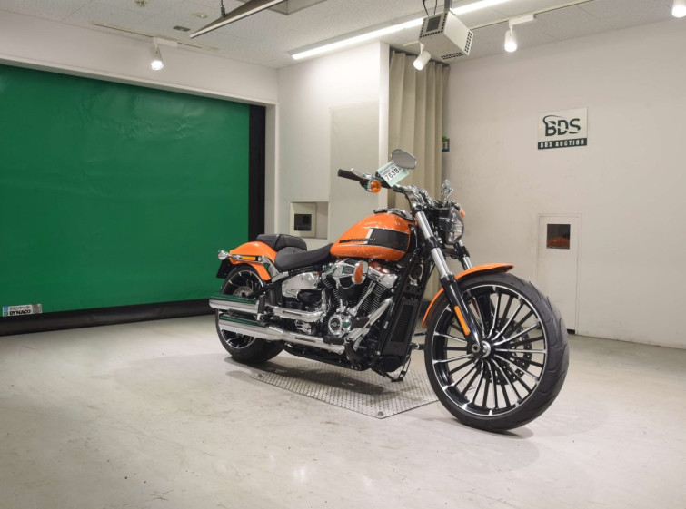 Мотоцикл HD FXBR1920 с пробегом 214 km