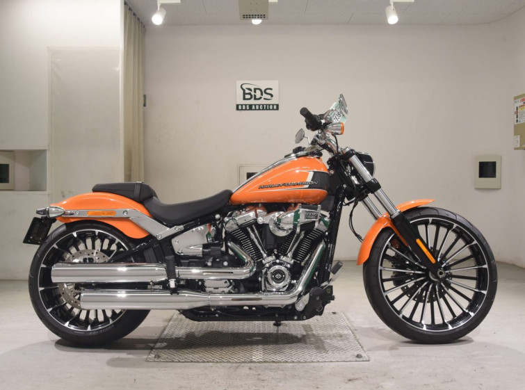 Мотоцикл HD FXBR1920 с пробегом 214 km