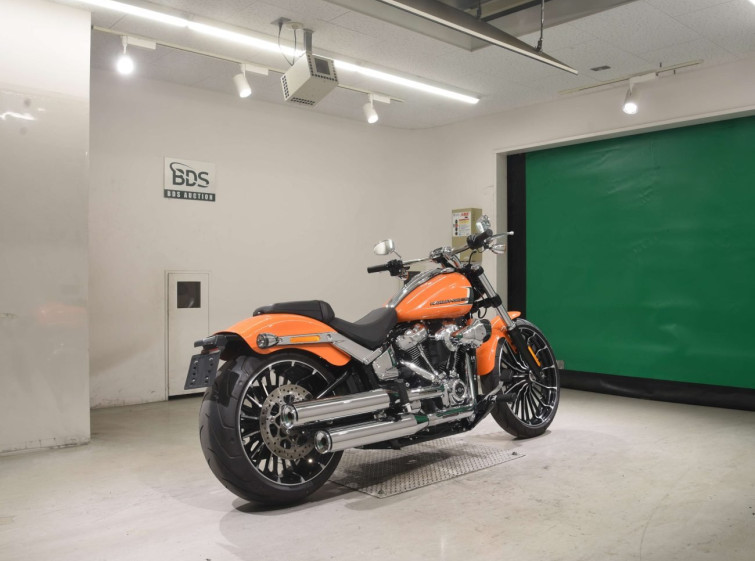 Мотоцикл HD FXBR1920 с пробегом 214 km