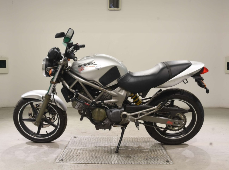 Мотоцикл Honda VTR250 з пробігом 81995 km