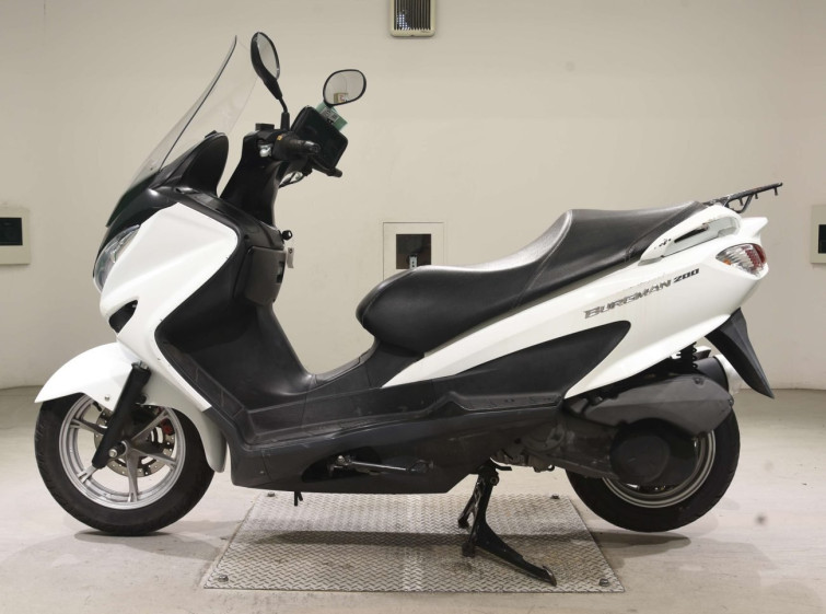 Мотоцикл Suzuki BURGMAN200 з пробігом 39522 km