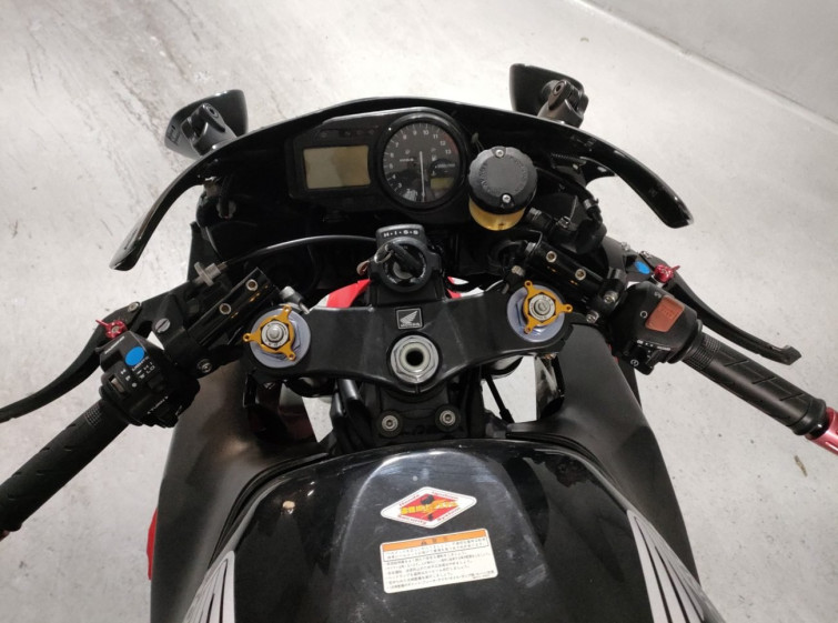 Мотоцикл Honda CBR954RR з пробігом 62506 km