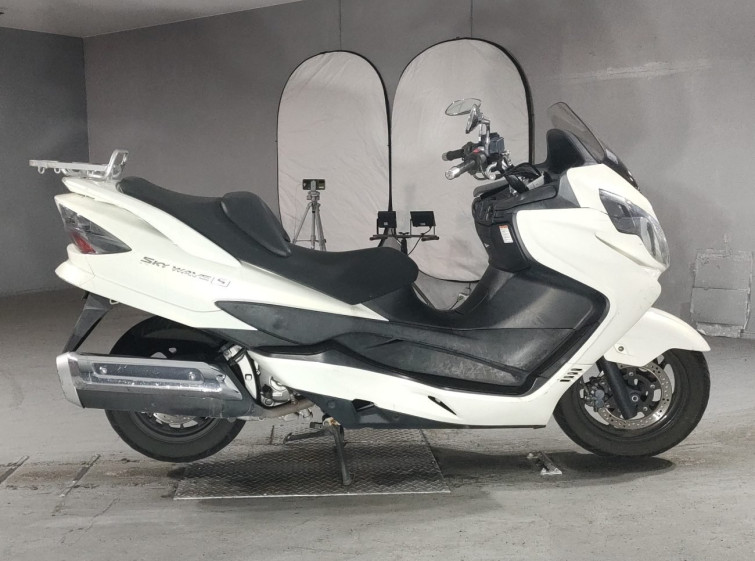 Мотоцикл Suzuki SKYWAVE 250S з пробігом 37272 km