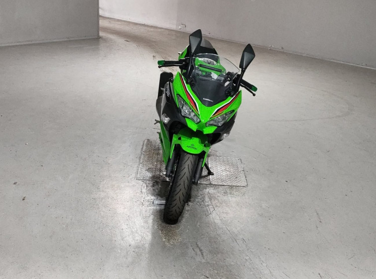 Мотоцикл Kawasaki NINJA400 с пробегом 4546 km