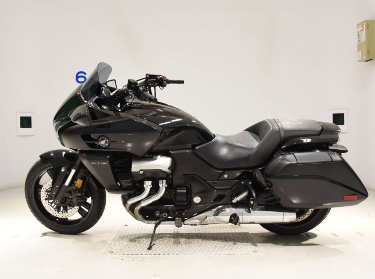 Мотоцикл Honda CTX1300 з пробігом 35914 km