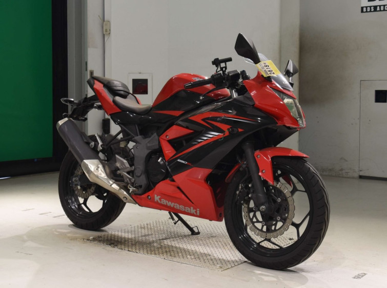 Мотоцикл Kawasaki NINJA250 с пробегом 14930 km