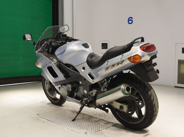 Мотоцикл Kawasaki ZZ-R400 з пробігом 40162 km