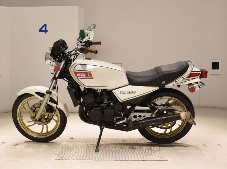 Мотоцикл Yamaha RZ250 з пробігом 41993 km