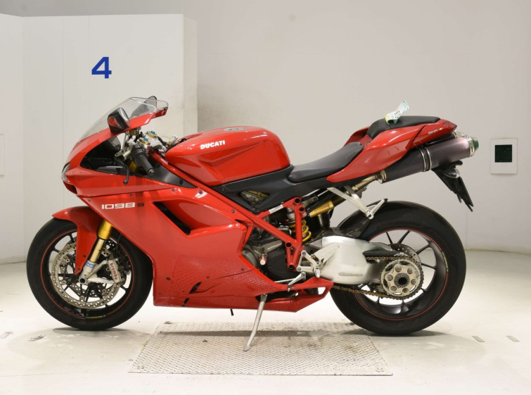 Мотоцикл Ducati 1098S з пробігом 27718 km