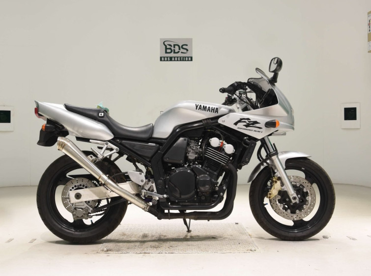 Мотоцикл Yamaha FZ400 с пробегом 36028 km