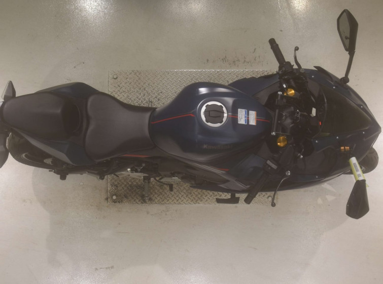 Мотоцикл Kawasaki NINJA ZX-25R KRT с пробегом 1135 km