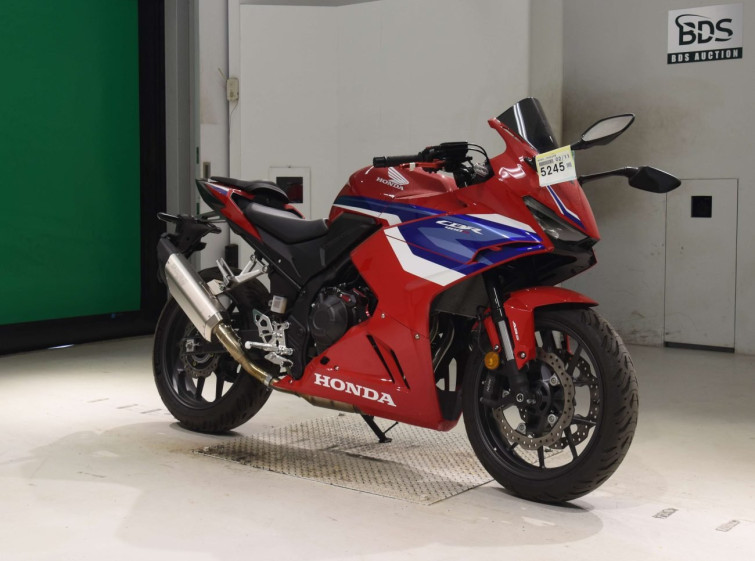Мотоцикл Honda CBR400R-3 с пробегом 4641 km