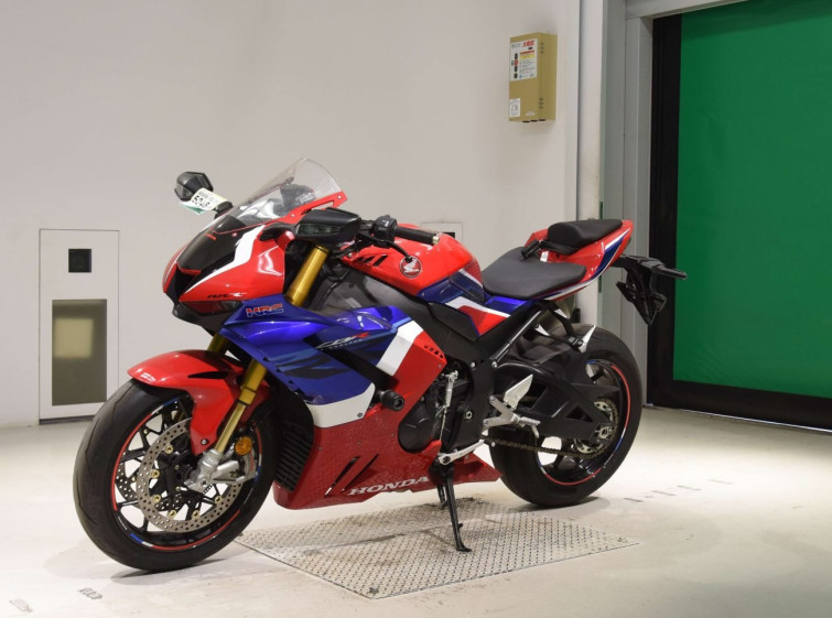 Мотоцикл Honda CBR1000RR SP с пробегом 1925 km
