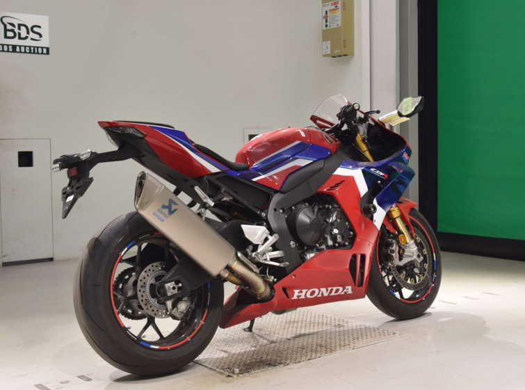 Мотоцикл Honda CBR1000RR SP с пробегом 1925 km