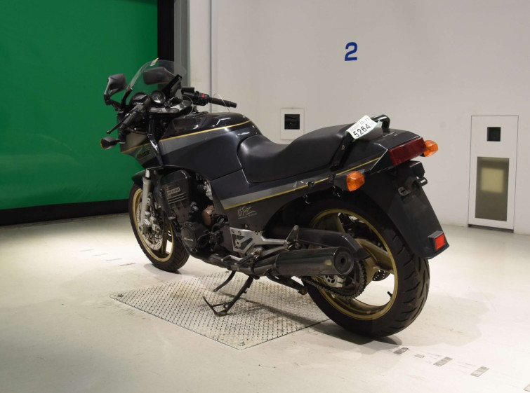 Мотоцикл Kawasaki GPZ900R с пробегом 23732 km