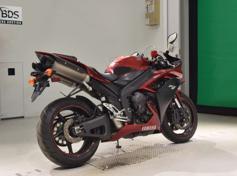 Мотоцикл Yamaha YZF-R1 з пробігом 30325 km