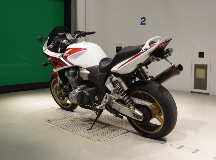 Мотоцикл Honda CB1300SF ST з пробігом 32312 km