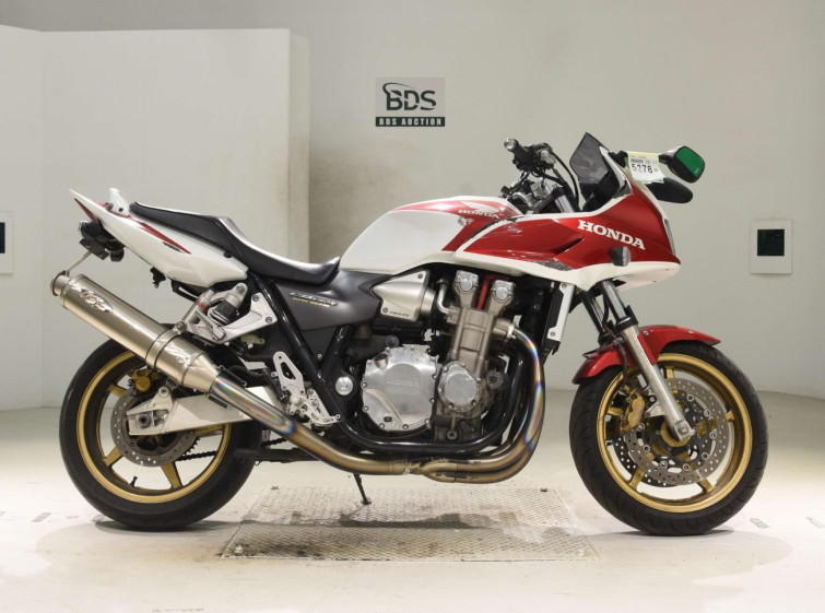 Мотоцикл Honda CB1300SF ST з пробігом 32312 km