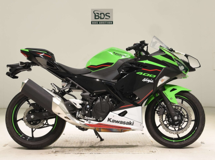 Мотоцикл Kawasaki NINJA400 з пробігом 4392 km