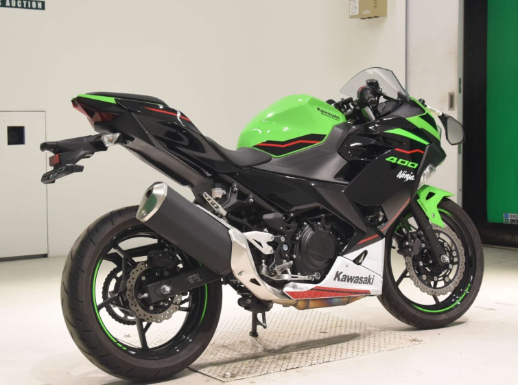 Мотоцикл Kawasaki NINJA400 з пробігом 4392 km
