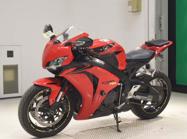 Мотоцикл Honda CBR1000RR з пробігом 26234 km