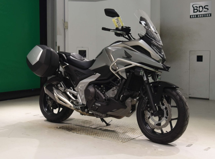 Мотоцикл Honda NC750XD з пробігом 8798 km