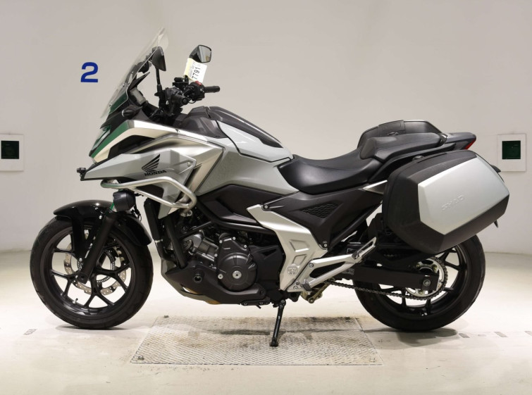 Мотоцикл Honda NC750XD з пробігом 8798 km