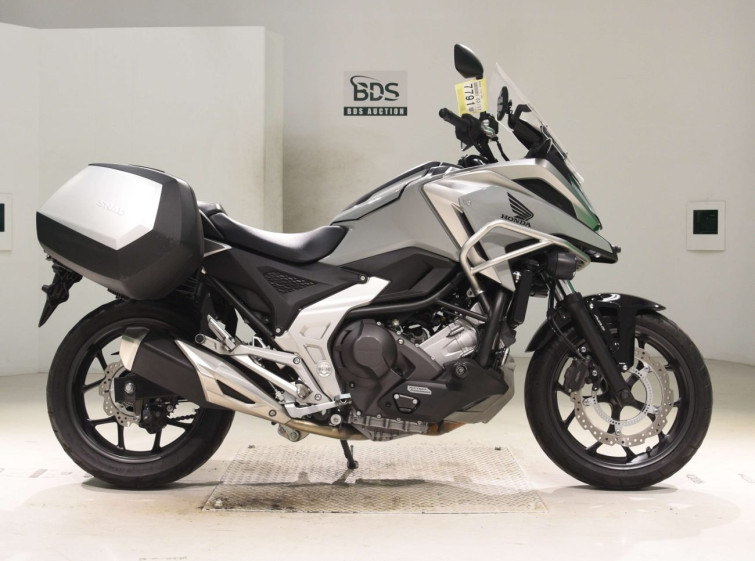 Мотоцикл Honda NC750XD з пробігом 8798 km