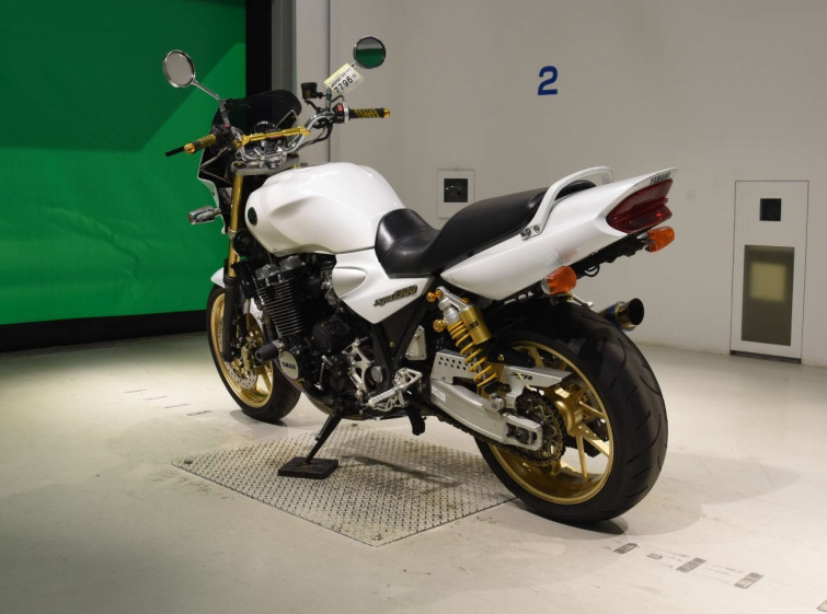 Мотоцикл Yamaha XJR1300 з пробігом 43474 km