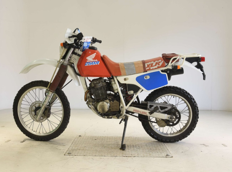 Мотоцикл Honda XLR250R с пробегом 24263 km