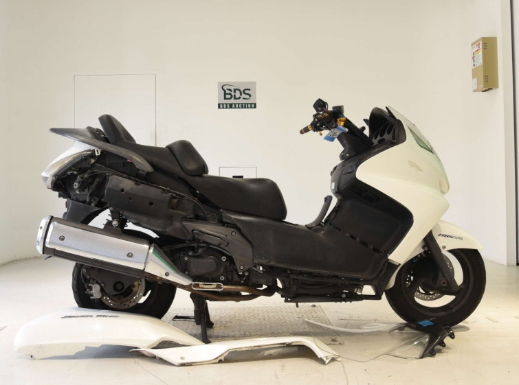 Мотоцикл Honda SILVERWING400