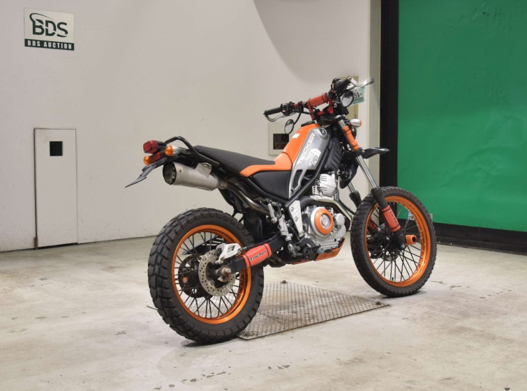 Мотоцикл Yamaha TRICKER з пробігом 8124 km